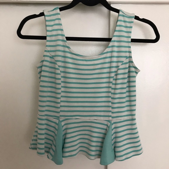 5️⃣/$1️⃣5️⃣ Striped Tank Top - Picture 1 of 2